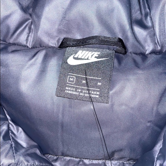 Nike Down Filled Puffer Coat NWT - Picture 4 of 6